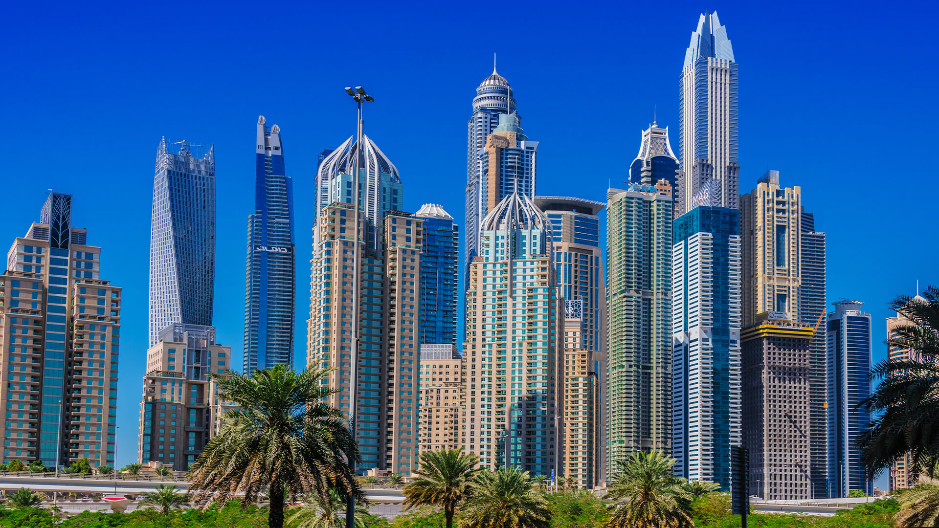 What are the motives for real estate investment in the UAE